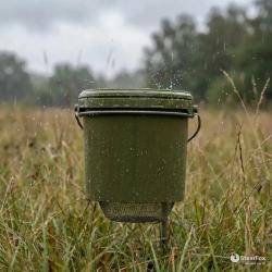 Agrainoir gibier 5 L avec pied acier 80 cm