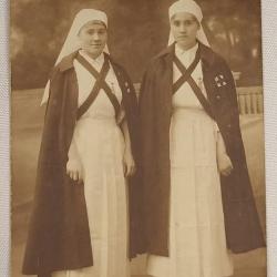 Carte photo infirmi&egrave;res service de sant&eacute; m&eacute;daille croix rouge 1918 WW1