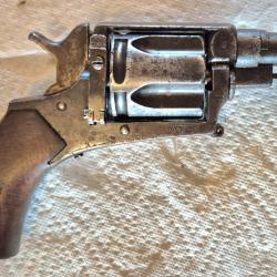 Revolver 8 mm 92 X 5 coups SAINT ETIENNE COURT mod&egrave;le L'AGENT a confirmer??