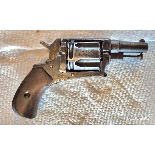 Revolver 8 mm 92 X 5 coups SAINT ETIENNE COURT mod�le L'AGENT a confirmer??