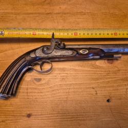 Tr&egrave;s beau Pistolet de voyage &agrave; percussion vers XIX -&egrave;me