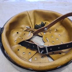 Int&eacute;rieur 64  de casque + jugulaire 1943+ 3 rivets WW2