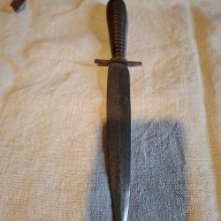 Poignard de marine ? Guerre 14/ 18 nettoyeur de tranch&eacute;es &agrave; identifier