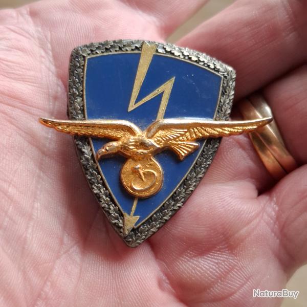 INSIGNE ESCADRON CABLES HERTZIENS 10 / 801 METZ