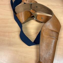 Holster d'&eacute;paule en cuir pour revolver