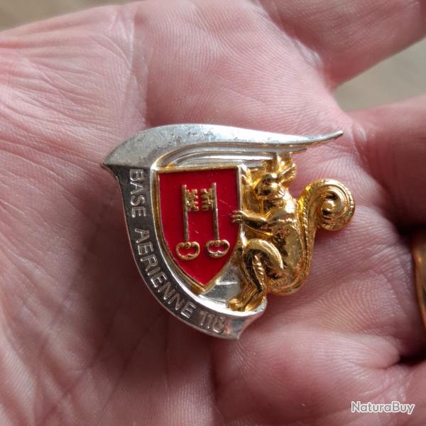 INSIGNE BA 118 MONT DE MARSAN ( FINITION ARGENT )
