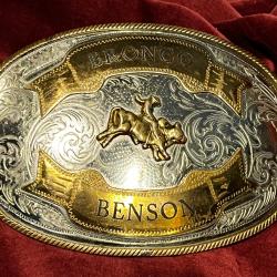 Magnifique grande boucle de rod&eacute;o bull rider &laquo;&nbsp;Bronco Benson&nbsp;&raquo; German silver