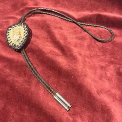 Magnifique bolo tie Rattlesnake serpent &agrave; sonnette