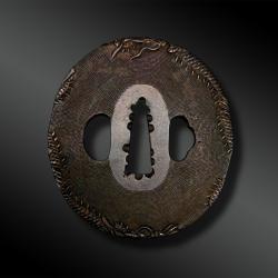 TSUBA naga maru gata au dragon Ryu - Japon - P&eacute;riode Edo (1603-1868)