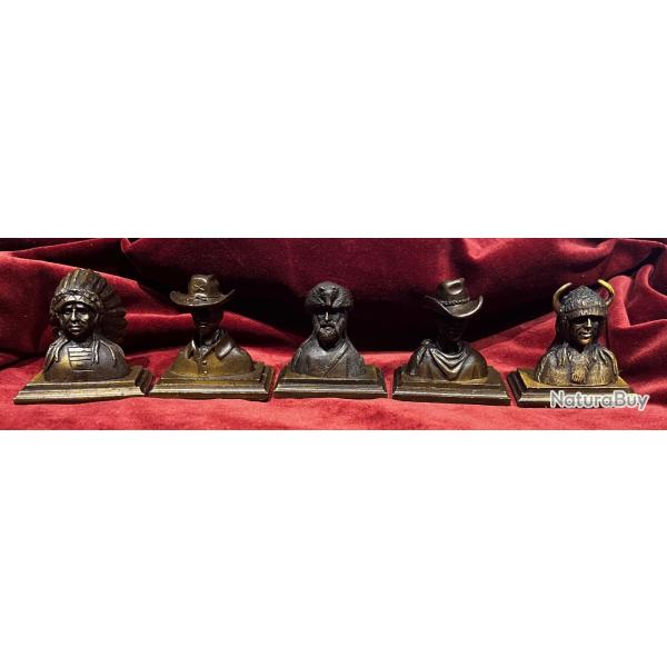 S�rie de 5 petites statues (bronze?) 2 indiens , 1 cowboy, 1 trappeur,1 soldat cavalerie