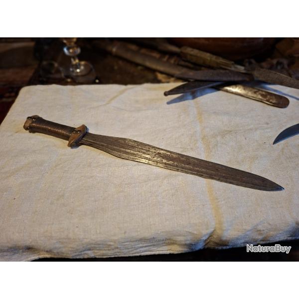 Poignard africain ancien  Congo ?D�but XX �me