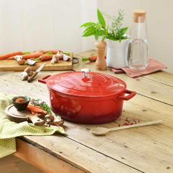 Cocotte en fonte aluminium ovale rouge