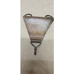 Triangle en cuir Fran&ccedil;ais pour brelage de combat ORIGINAL  N'2