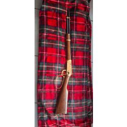 WINCHESTER Comm&eacute;morative RARE  STAMPED CALGARY