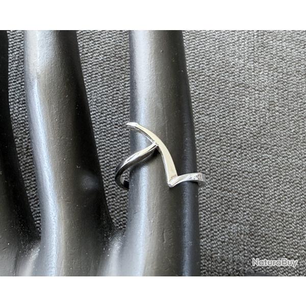 Bague neuve en argent - chevron - taille 51