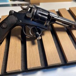 Superbe revolver 1882 Suisse Num&eacute;ro 17823En 7.5 ordonnance 32 SWL