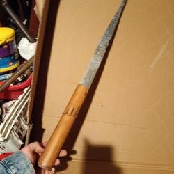 Arme blanche artisanale