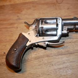 Revolver BULLDOG Li&eacute;geois en 320 bonne m&eacute;canique SA/DA