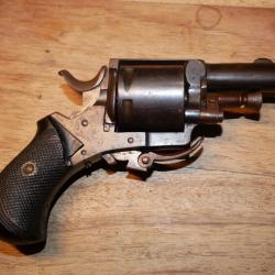 Revolver BRITISH BULLDOG Li&eacute;geois en 320 bonne m&eacute;canique SA/DA et belle patine