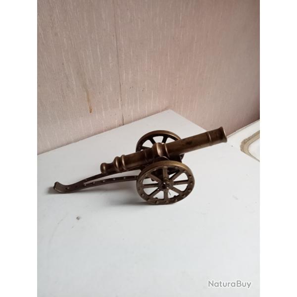 canon ancien en laiton longueur 22 cm