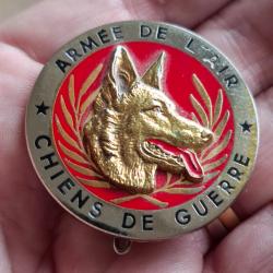 INSIGNE CHIENS DE GUERRE ARMEE DE L' AIR