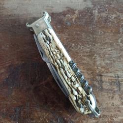 Couteau pliant multilames de chasseur imitation corne - pr&eacute;sence d'un extracteur de culot de douille