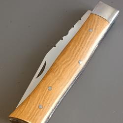 ANCIEN COUTEAU ALPIN, THIERS, manche olivier, guilloch&eacute;.