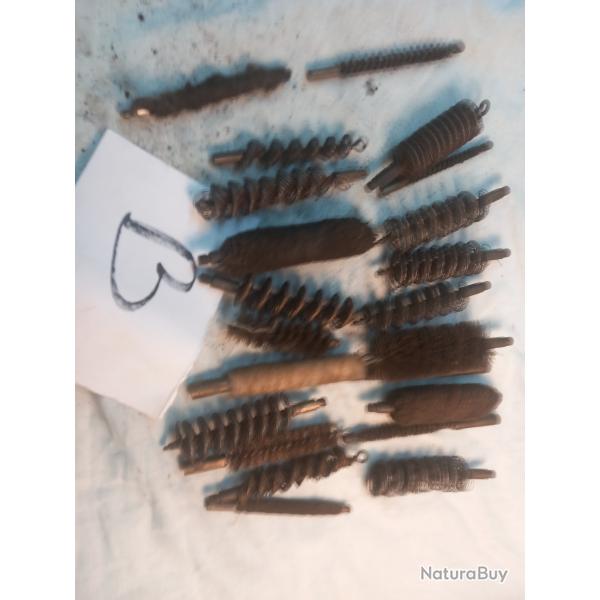 LOT DE 22 ECOUVILLONS ANCIENS 19/20 EME - B