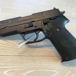 Sig P220
