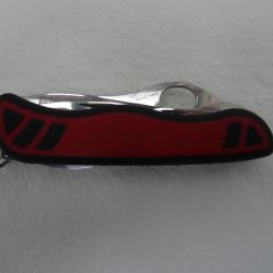 Couteau multifonctions 111 mm Victorinox Forester (r&eacute;f&eacute;rence 0.8361 plus commercialis&eacute;e) NEUF