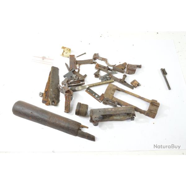 Lot de pi�ces fusil mauvais �tat. Mauser G98 ... a identifier