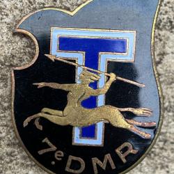 57&deg; R&eacute;giment de Trans., &eacute;mail, sigle 7&deg; D.M.R, 44 mm, dos lisse