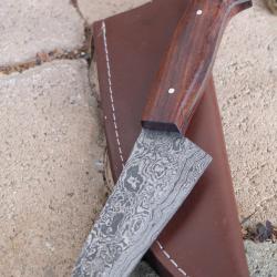 Skinner Couteau de Rando Cuisine Damas Lame 256 Couches Manche Bois de Rose Fab Artisanale Etui Cuir