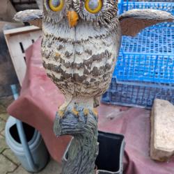 CHOUETTE AILES BATTANTES SUR MAT EN TUBE