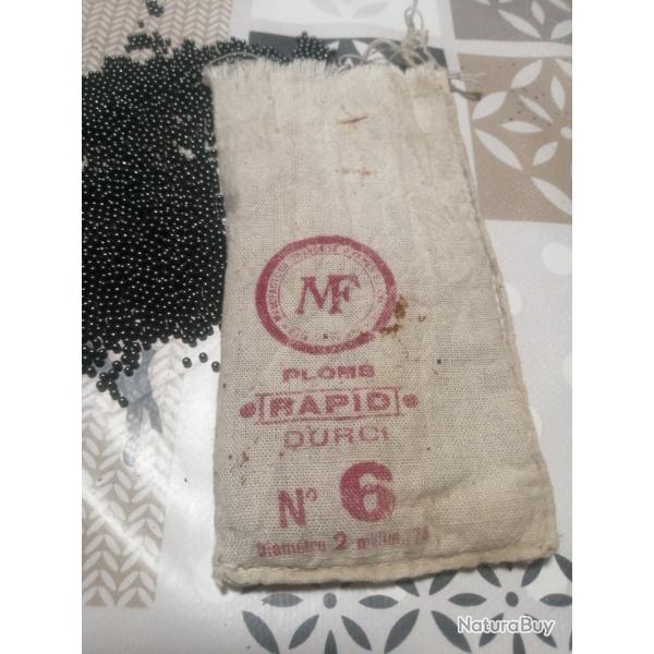 ANCIEN SAC MANUFRANCE DE PLOMBS AVEC DU N� 9. Lot 2.