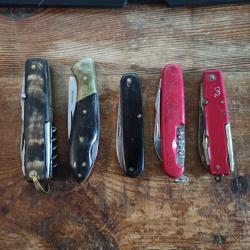 Lot de 5 couteaux pliants multilames pour 3 dont un avec 8 lames marquages PRADEL et STAINLESS STEEL