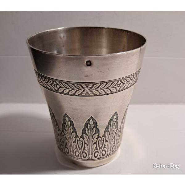 Timbale en argent massif minerve