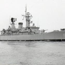 CPA - PHOTO- MARINE de GUERRE - ISAAC SWEERS - N&deg;7312