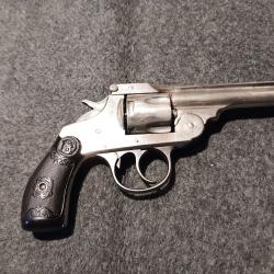 Revolver Iver jhonson. 38 S&W.
