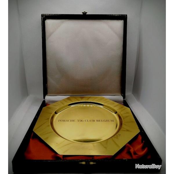 je vends un Troph� du Club Belgium dans son coffret 20 cm club Porsche 356