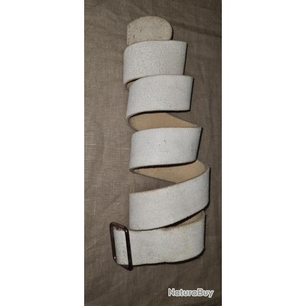 bretelle en buffle blanc pour Mousqueton,  Lebel,  ou autre ( 1.2.3.4)