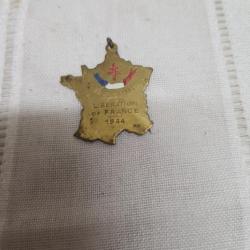 Insigne lib&eacute;ration WW2 original N'10