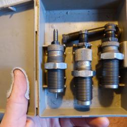 jeu d'outils 45 long colt carbure et shell holder RCBS