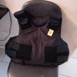 ENCHERE GILET PARE BALLES TRES DISCRET NOIR TAILLE REGLABLE L A XL
