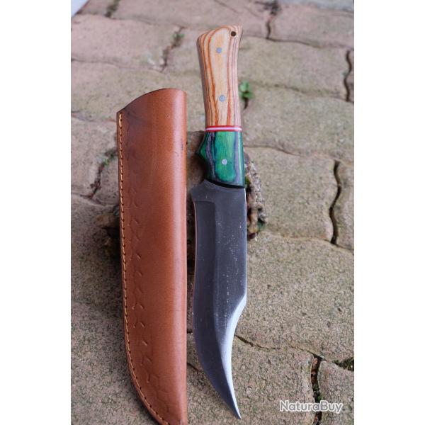 Couteau de Chasse Survie Buschraft Lame Clip Point Acier Carbone 1055 Manche Bois Etui Cuir ArtisanB