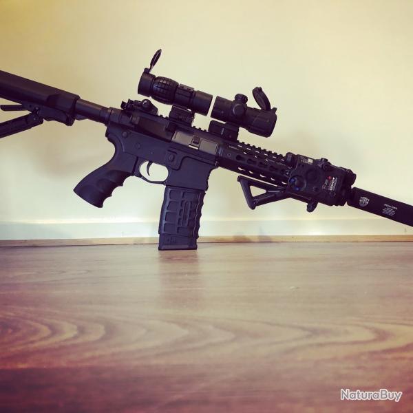 G&G CM16 SRL AEG + canon pr�cision Poseidon, Point rouge, magnifier �4, AN/PEQ, 5 chargeurs et bat