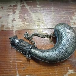 Petite Poire &agrave; poudre orientale