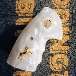 Crosse pour revolver colt, new army, python etc