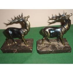 serres livre cerfs en r&eacute;gule