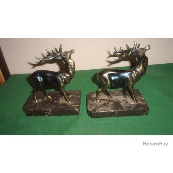 serres livre cerfs en r�gule